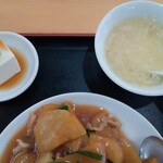 Chuukaryouri Unkai - スープ、冷奴