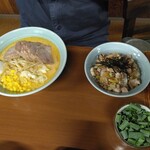 寺田家 - 参考：Ｋ弟が頼んだみそラーメン850円＆チャーシュー増し320円＆青ねぎ120円＆ミニチャーシュー丼370円(2023.8.5)