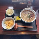 Komazawa Sobakura - A日替わりご飯定食(いか天丼、温たぬきうどん)