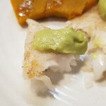 キッチン ブルー グローブ - たっぷりソースを乗せます