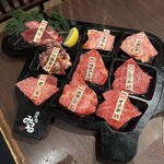 黒毛和牛まるごと一頭買い 炭火焼肉 道頓堀みつる - 