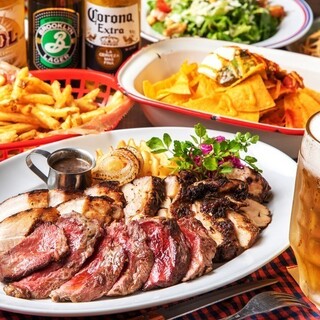 We offer an all-you-can-drink course featuring hearty Meat Dishes.