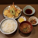 天ぷら こまつ - 天ぷら定食(800円)