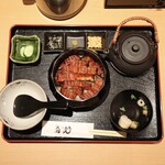 北新地 白光 - ひつまぶし(限定10食 3,000円)
            うなぎ3/4尾･お吸い物･香の物･お出汁･薬味付き