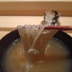 伯雲 - あら出汁煮麺(麺リフト)