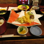 四季の里 和平 - お昼の天ぷら御膳