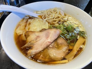 Chantei - 鶏そばワンタン醤油の麺