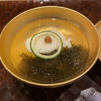日本料理 かしづき - コチの葛打ち　岩もずく　