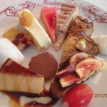 マダム・トキ - １２種類のケーキ。