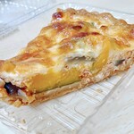 Koie - ツナと野菜のトマト煮込みキッシュ