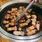 ヨプの王豚塩焼 熟成肉専門店 - 