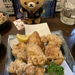 からあげ酒場 ゆうちゃん - 揚げたて注意、ジューシーな唐揚げさん。そして、ボンジリ唐揚げさん。めちゃくちゃ柔らかくてウマウマ♪ 