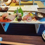 和食 浜木綿 - 鱧の南蛮・縞鯵・金目鯛・伊勢海老・いさき・志摩鮪。蓮芋なる食べ物（里芋の茎）を初めて知った。