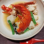 和食 浜木綿 - 伊勢海老の具足煮。添え物のナスがとても美味しい。夏のナスっておいしいね。