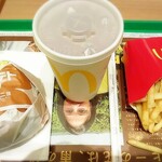 McDonald's - ザク切りポテト＆ビーフバーガーのセット