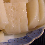 Sasagurikonnikugyarari - 『豆乳こんにゃく』を購入。。クリーミーな風味です。わさび醤油で食べちゃったけど、黒蜜ときな粉も合いそう。