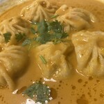 タカリ バンチャ ガル - スープモモ接写！