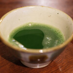 甘味 おかめ - 煎茶・おはぎ(2ヶ付)セット 940円 の抹茶