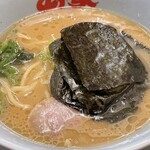 Ramen Yamaoka Ya - レギュラーメニューの醤油ラーメン