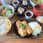 肉の八十二食堂 - 厚切りベーコン定食