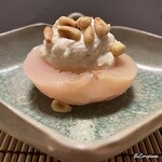 御料理 寺沢 - 白桃の酒蒸し 白和えと松の実
