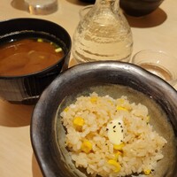 日本酒と和食 花びし - 〆のとうもろこしご飯と赤だし
