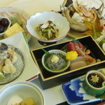 KKR江ノ島ニュー向洋 - 料理写真:ランチ限定、松茸会席 \3,500。今だけ販売、１１月中旬ごろまで、素材がなくなり次第終了。お早目に！