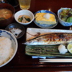 旬菜織部 - 2013.9サンマ塩焼・出汁巻き・野菜サラダ定食