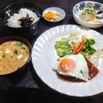 ハチロー - ハンバーグ定食￥700