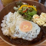 Kenny's House cafe - ロコモコ 1500円。