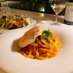 イタリアン&ワインショップ NOOM - ズワイガニとエビのクリームパスタ(夜にはパスタの種類増えています！)