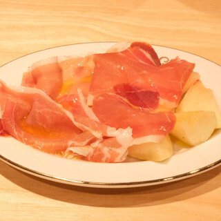 最強の組み合わせ！生ハム×季節のフルーツ☆