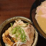 麺屋 七利屋 - 炙りチャーシュー丼