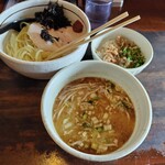 ら麺はちに - しおつけ麺890円大盛70円　平日限定ﾐﾆﾁｬｰｼｭｰ丼120円