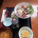 Shokujidokoro Nagoya - 海鮮丼