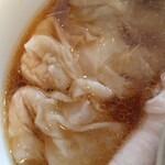 中華そば しば田 - 肉をめくるとワンタン