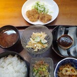 松屋 - 日替わりランチ　600円　(メインはとんかつ)