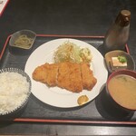 新天玉吉 - とんかつ膳８５０円　安い！