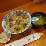 福家 - ランチ 八幡丼 税込900円。鰻とゴボウを卵でとじた丼。