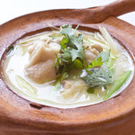 Chicken coconut milk soup: Tom kha gai