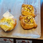 ベーカリー Roti - ベーコン・チーズほか