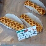 ベーカリー Roti - ソーセージワッフル