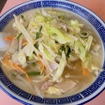 楠知 - 料理写真:野菜ワンタンメン(750円)
