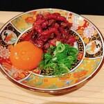 羽柴家 肉皿 - 炙りユッケ