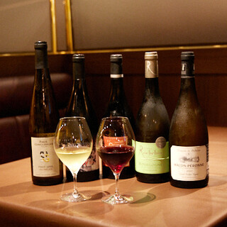 フランス全域より厳選する自然派ワインを気軽に楽しむ