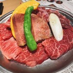 和牛放題の殿堂 秋葉原 肉屋横丁 焼肉 - 