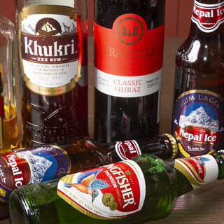 インド・ネパールのお酒も豊富にラインナップ。