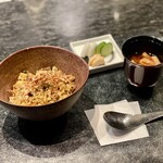 ひのきざか - ガーリックライスと味噌汁