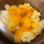 焼肉 すっきゃねん - すっきゃねん名物たまごかけごはん