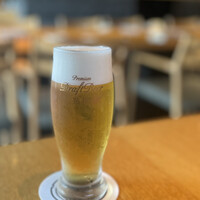 肉亭ふたご iki 新宿店 - 生ビールはプレミアム熟撰